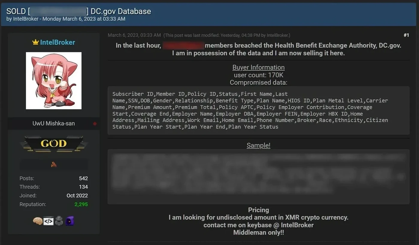 一张通过Twitter发布的截图，显示DC Health Link被盗信息在黑客论坛上出售，包括个人识别信息。